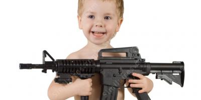 l&#039;enfant utilise une arme à feu films